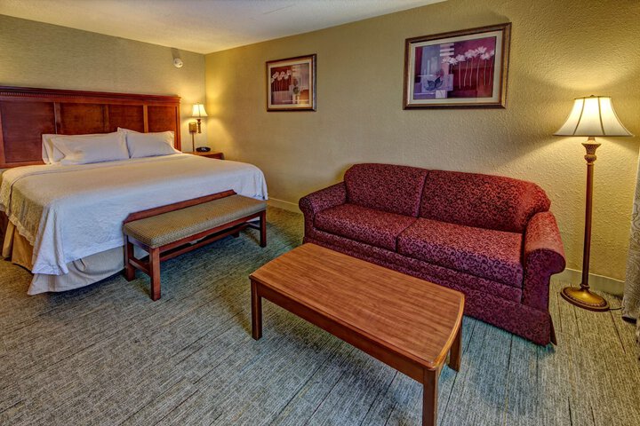 Room 25 of 41