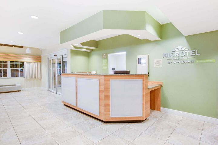 Microtel Inn & Suites by Wyndham Saraland / North Mobile