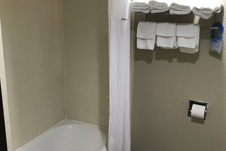 Room 11 of 49