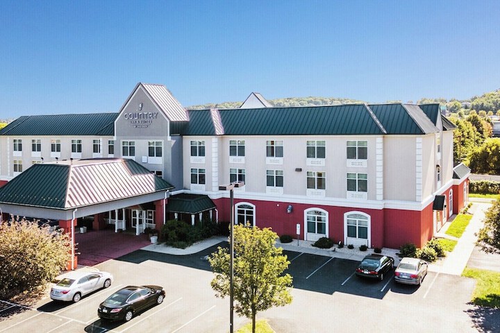 Country Inn & Suites by Radisson Harrisburg West Mechanicsburg