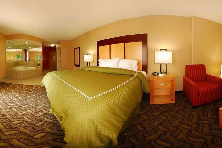 Comfort Suites Flowood - Jackson Airport (must meet transportation requirement)