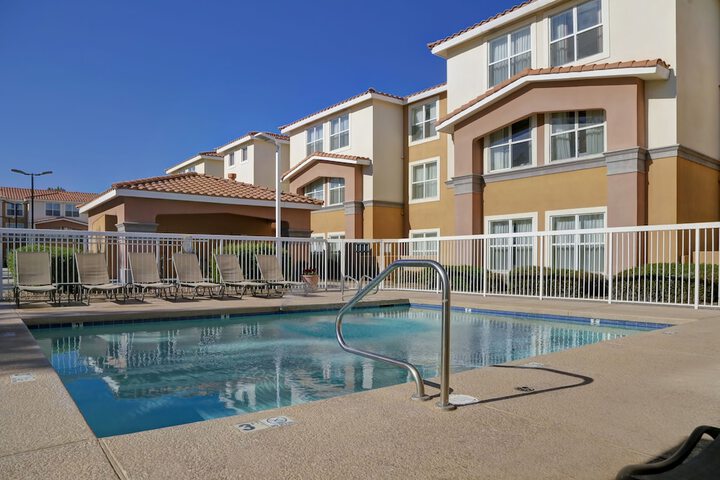 Pool 2 of 24