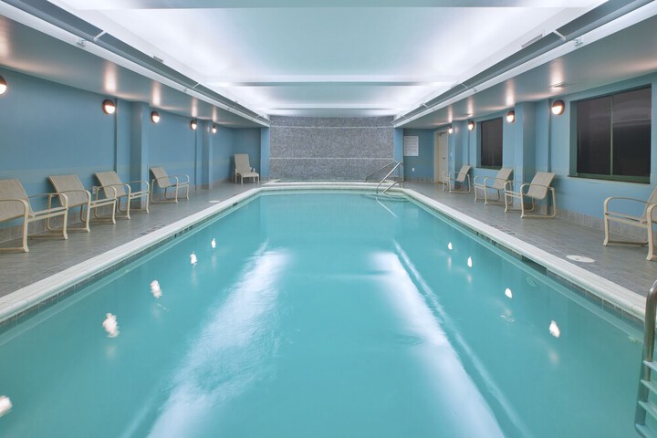 Holiday Inn Express Hotel & Suites Rochester - Victor by IHG