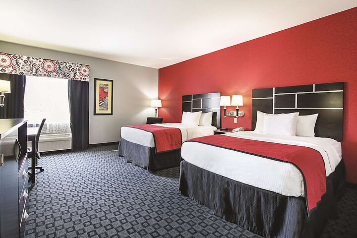 La Quinta Inn & Suites by Wyndham Dallas - Hutchins