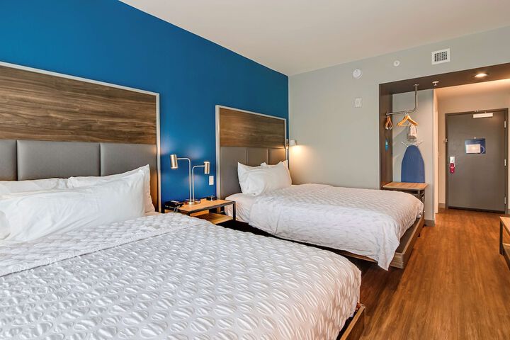 Room 10 of 21