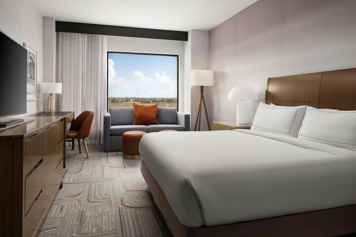 Hotel Zessa Orange County Airport a DoubleTree by Hilton