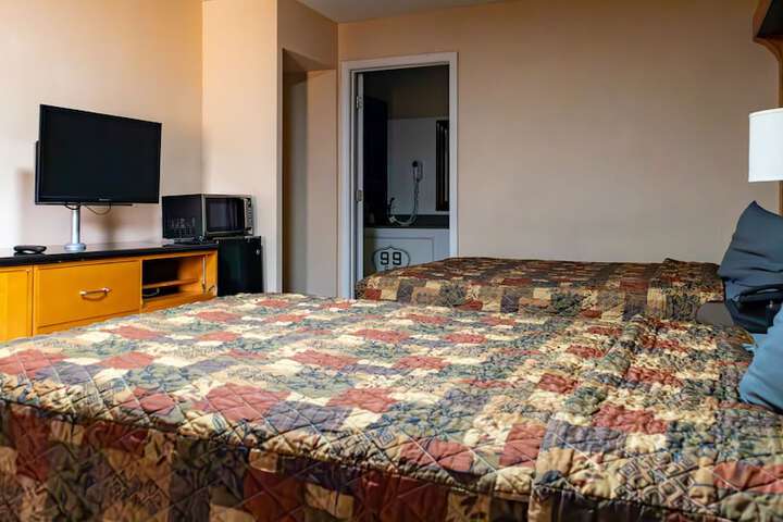 Room 28 of 49