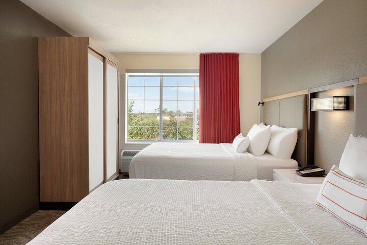 Room 16 of 22