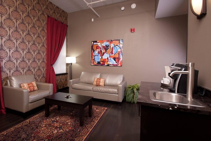 The Giacomo Niagara Falls NY an Ascend Collection Hotel