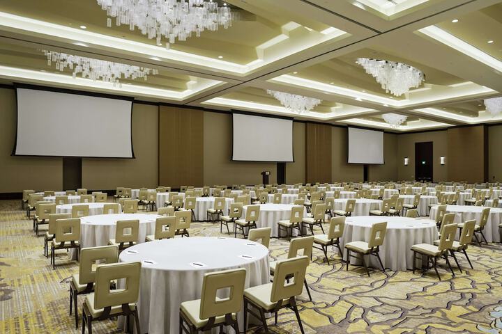 Hilton Dallas / Plano Granite Park