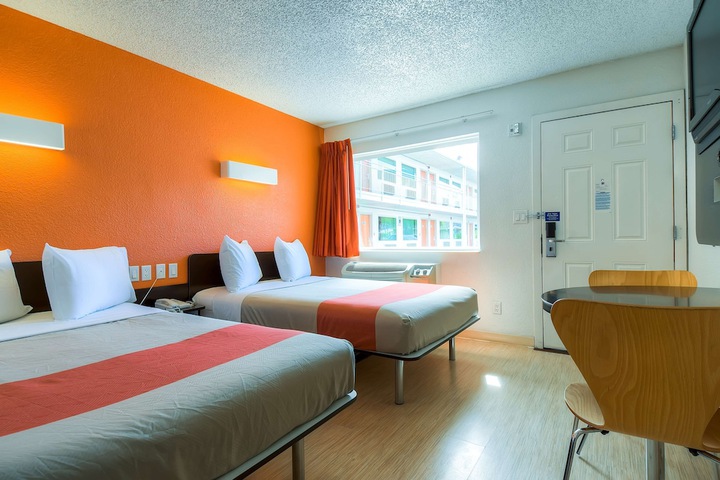 Room 37 of 39
