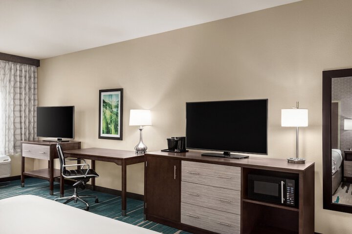 La Quinta Inn & Suites by Wyndham Clovis CA