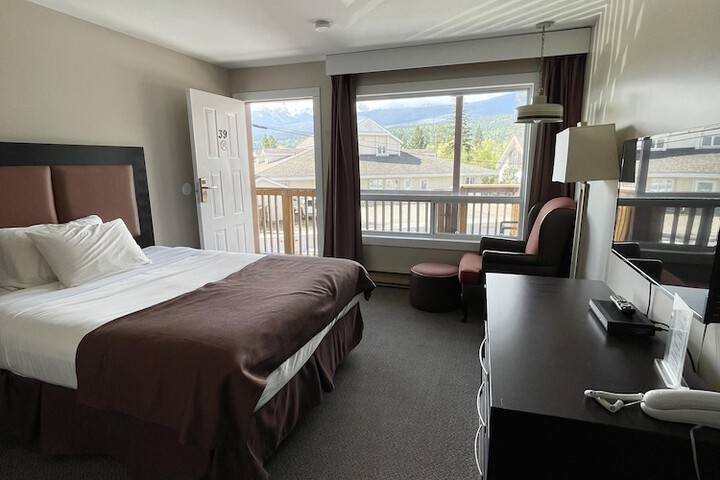 Room 15 of 23