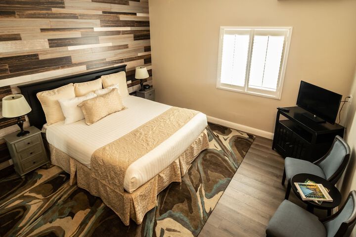 Grass Valley Courtyard Suites