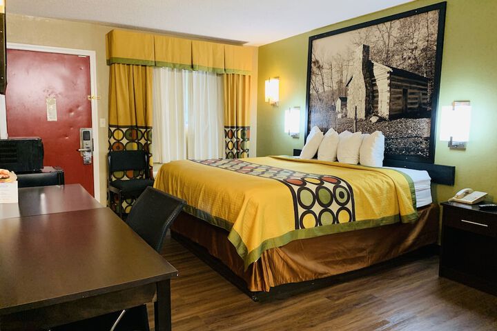 Room 6 of 62