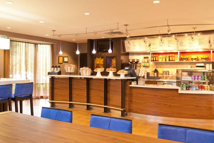 Courtyard by Marriott Hartford Manchester