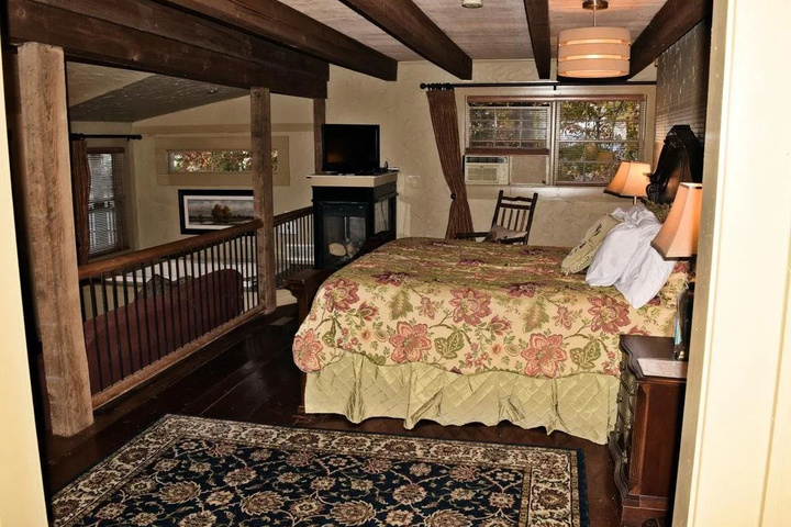 The Overlook Inn
