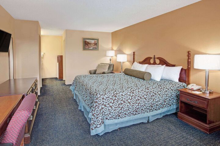 Room 22 of 26
