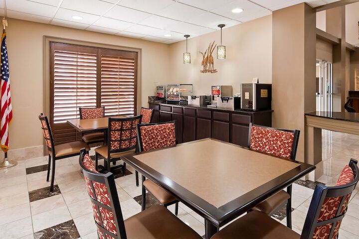 Best Western Plus Ambassador Suites Venice