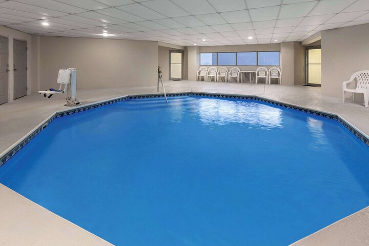 Pool 6 of 28