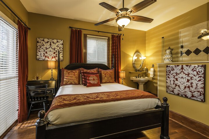 Room 42 of 66