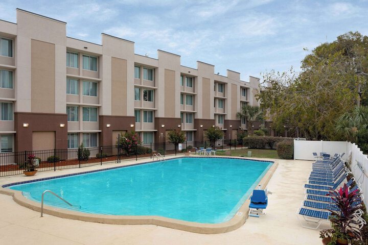 Pool 5 of 38