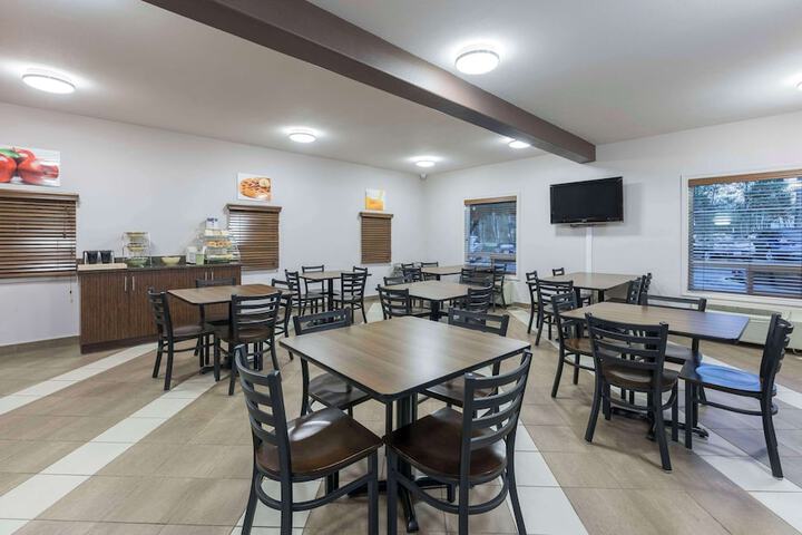 Quality Inn Airport