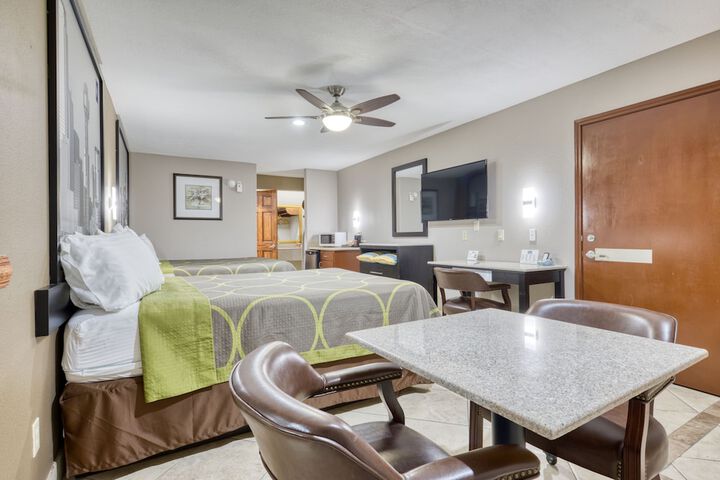 Room 12 of 13