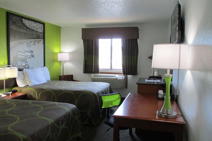 Room 35 of 48