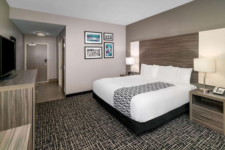 Room 18 of 31