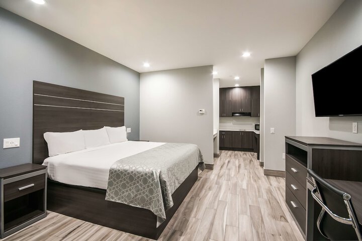 Room 14 of 28