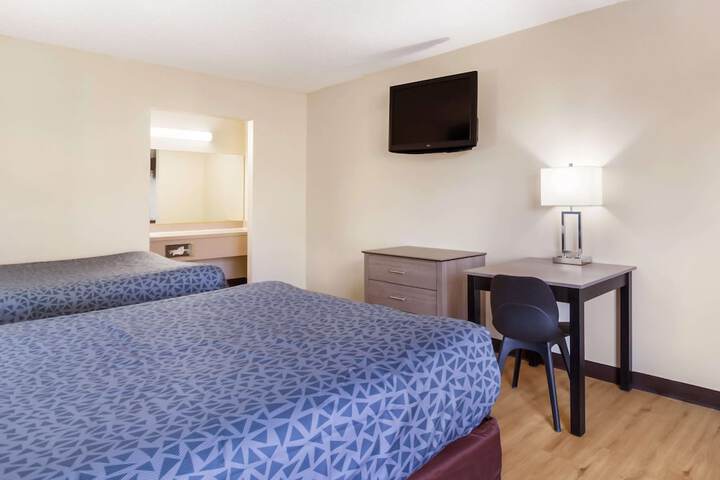Room 16 of 36