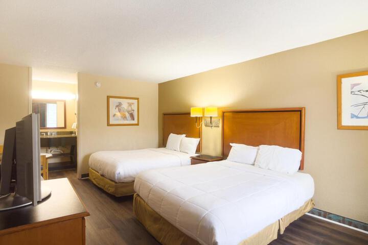 Travelodge by Wyndham Harriman