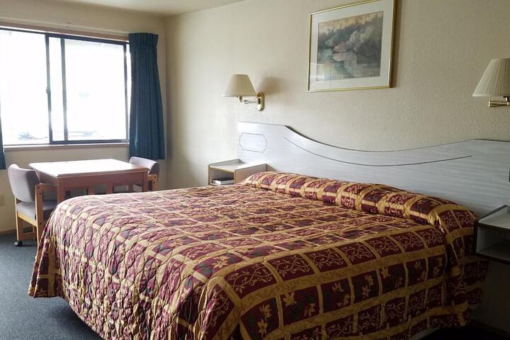 Milwaukie Inn Portland South