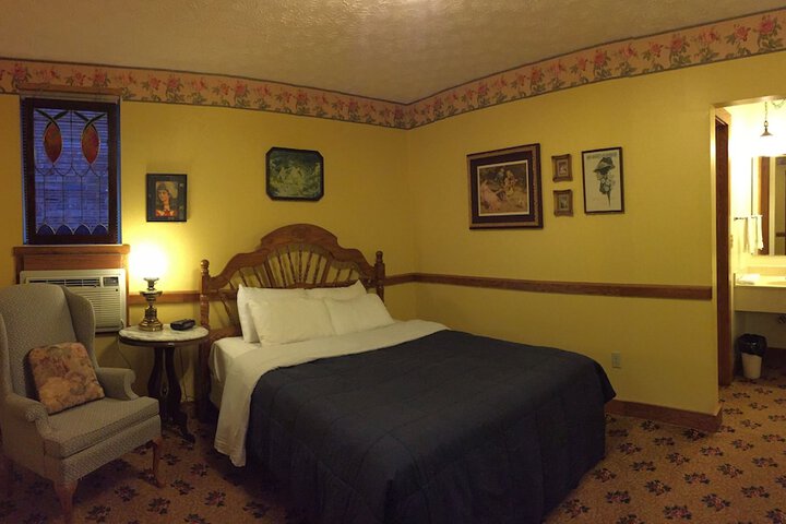 Room 71 of 88