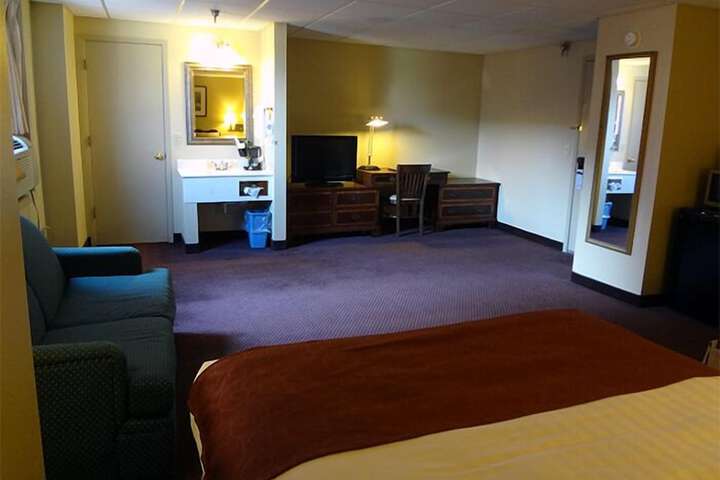 Room 21 of 48
