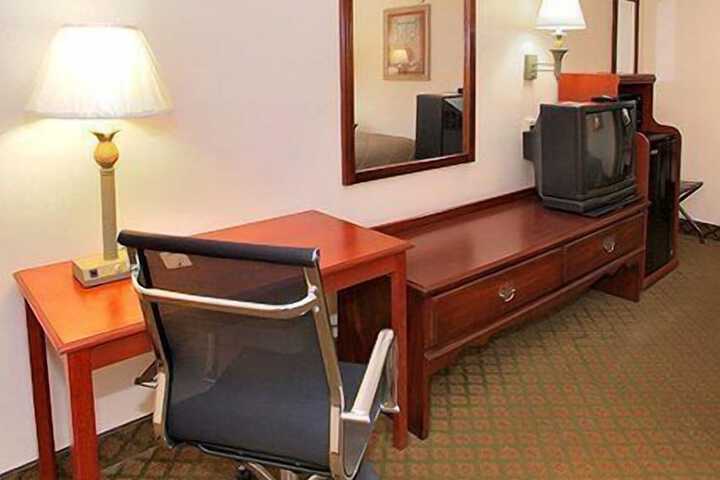 Room 14 of 39