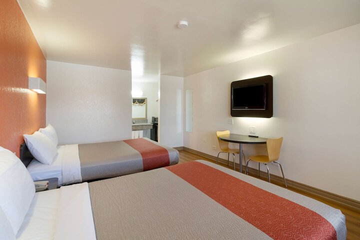 Room 18 of 22
