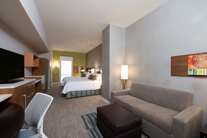 Room 14 of 25