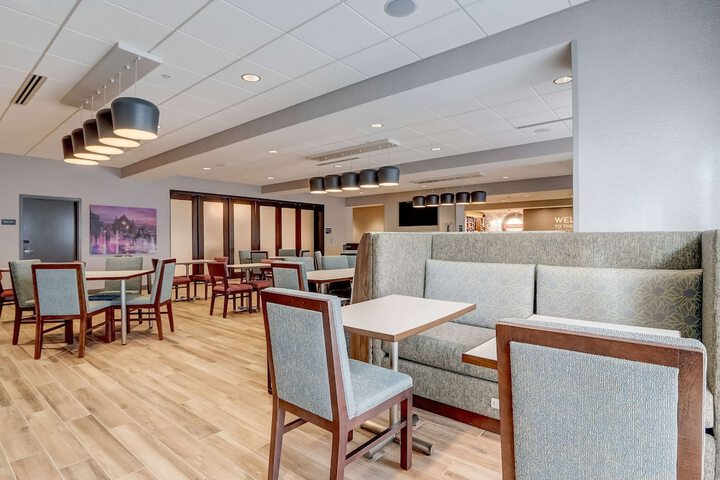 Breakfast/Coffee Service 69 of 83