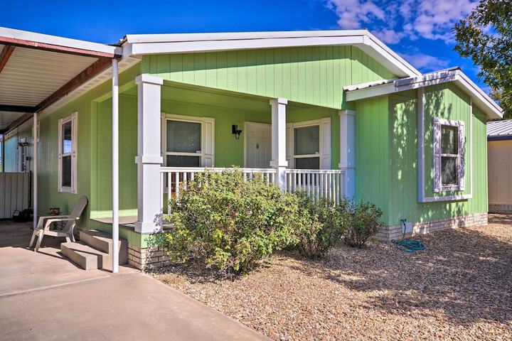 Peaceful Portales Escape w / Patio & Grill!