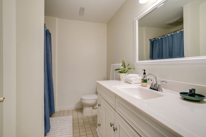 Family Minnesota Vacation Rental w / Balcony