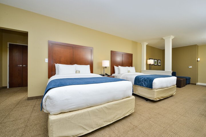 Comfort Suites Airport - University