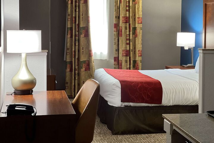 Room 8 of 43