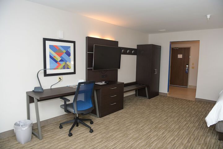 Room 22 of 49