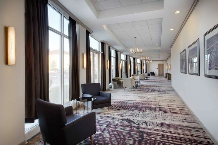 DoubleTree by Hilton Chicago Midway Airport