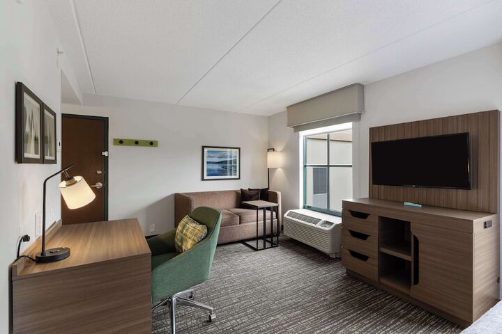Hampton Inn & Suites Lake George