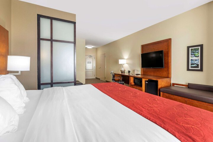 Room 15 of 28