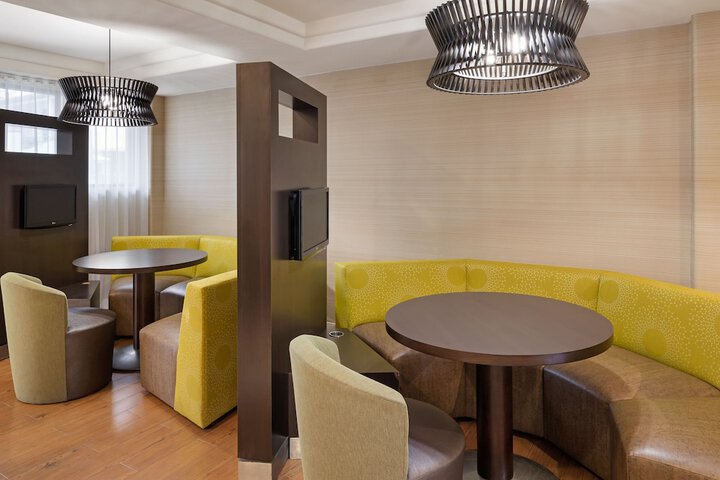 Courtyard by Marriott San Diego Del Mar / Solana Beach