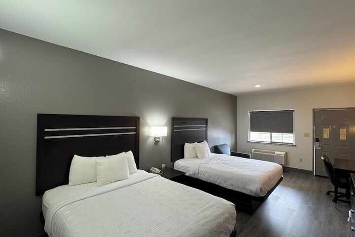 Room 25 of 72